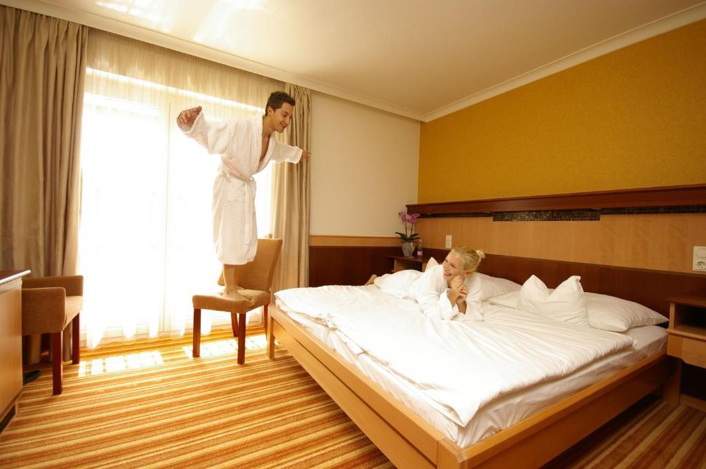 Xavin Wellness Hotel & Restaurant Harkány Pokój zdjęcie
