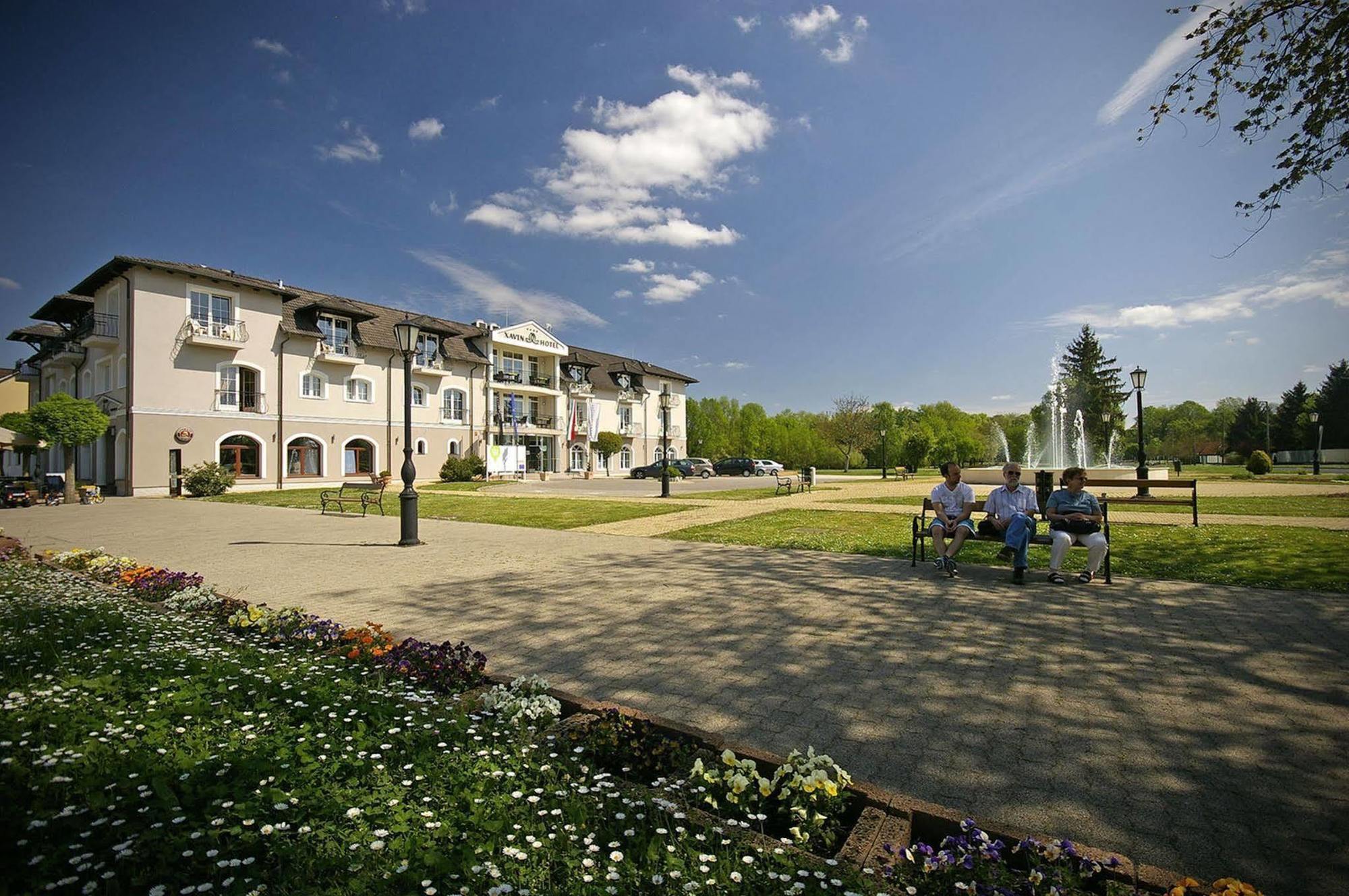 Xavin Wellness Hotel & Restaurant Harkány Zewnętrze zdjęcie